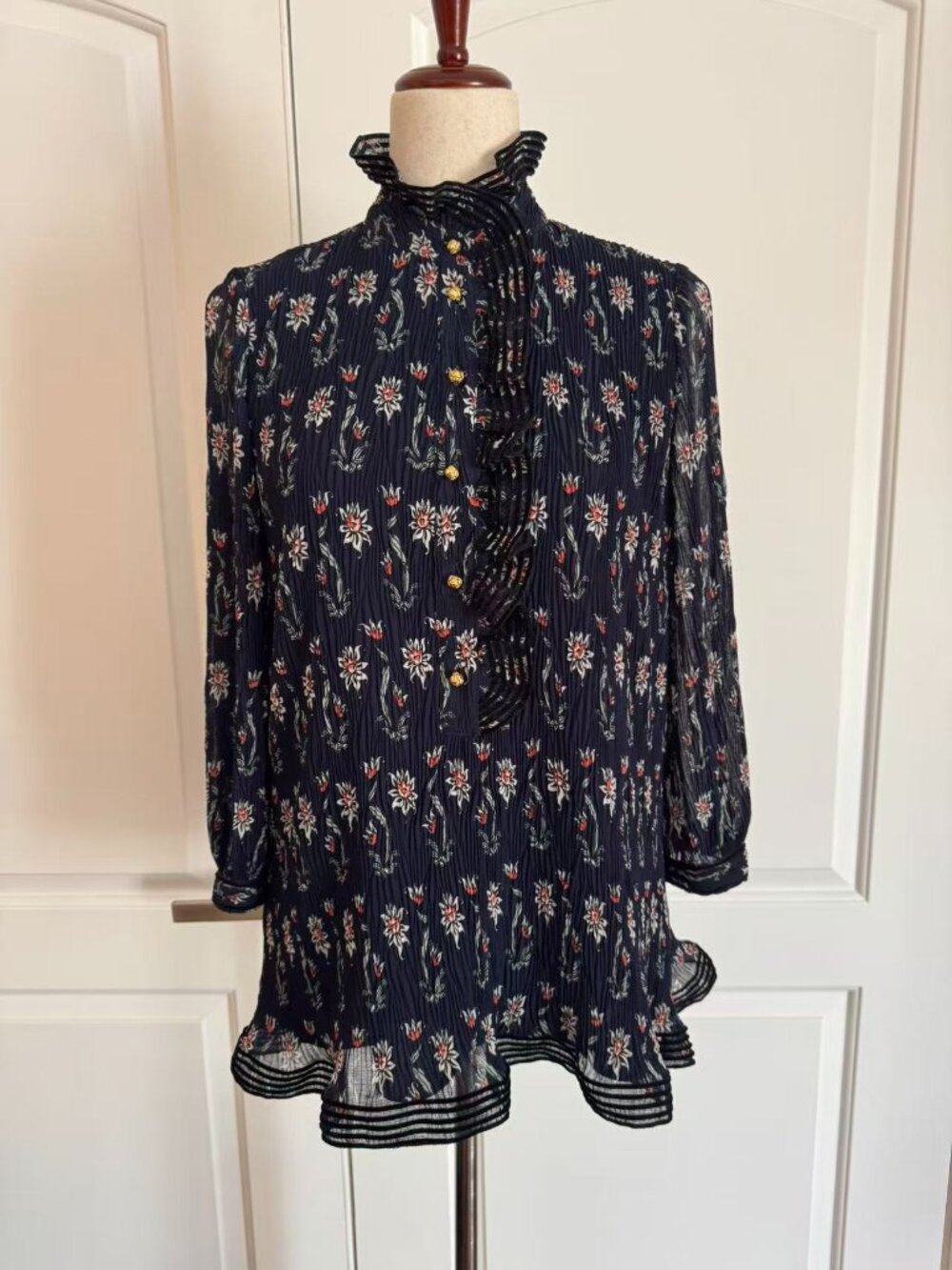 Tory Burch Blue w/ pink flowers, ruffle gold button shirt, Sz 4